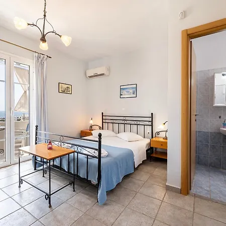 Agnadi Blue Apartments Diakofti Extérieur photo