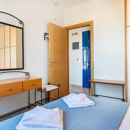 Agnadi Blue Apartments Diakofti Extérieur photo