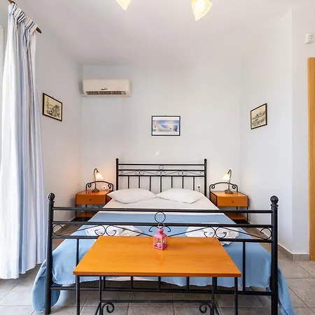 Agnadi Blue Apartments Diakofti Extérieur photo